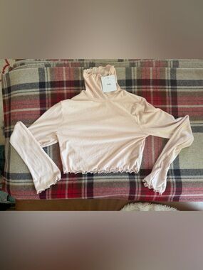 NWT Adika Blush Pink Ribbed Lettuce-Edge Turtleneck Crop Top